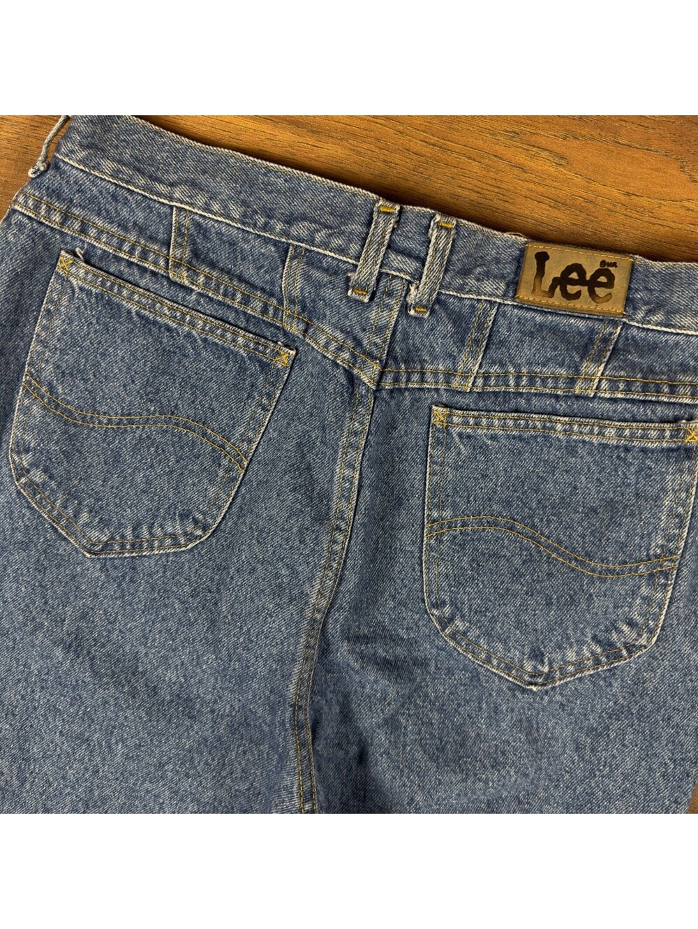 Vintage 90s Lee High Waisted Tapered Jeans 32x30 Medium Wash